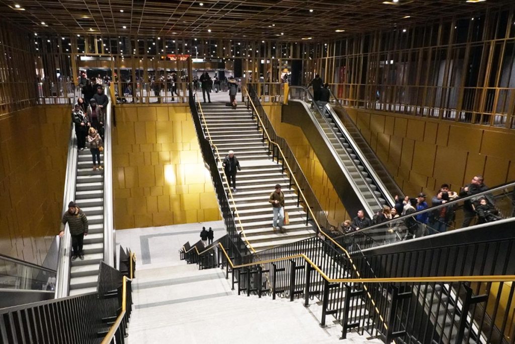 Central vertical circulation structure of the Colosseo - Fori Imperiali metro station