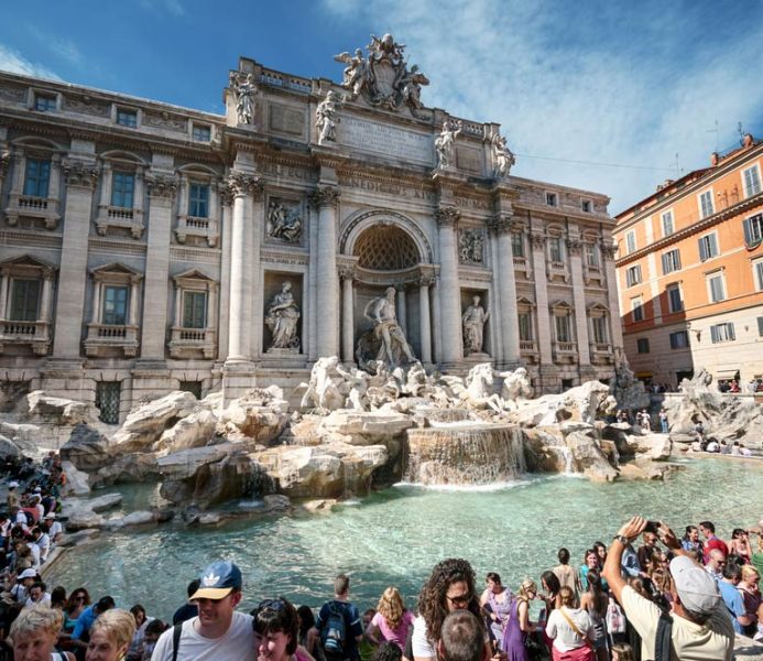 Tour. Trevi fountain: History and Architecture