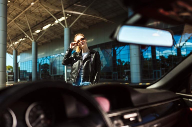 Limo car rental with driver Rome Ciampino airport ArcheoRoma
