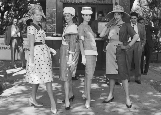 Models wearing creations by Emilio Schuberth at the Pincio, Rome, 1960. © Archivio Luce Cinecittà