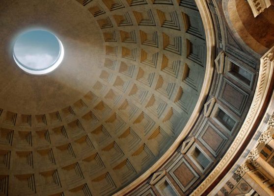 Guided tour of the Pantheon, famous for its dome and oculus