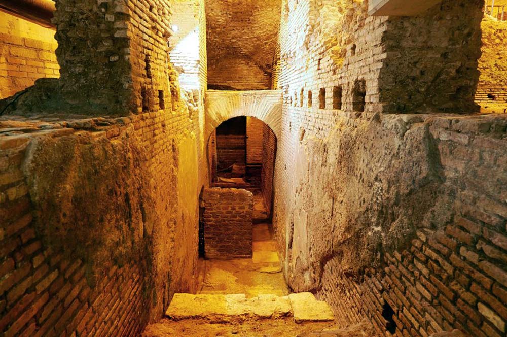 Underground of the Trevi fountain with audio guide